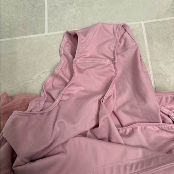 Athleta Run With It Textured 3.5’’ Shorts Size 1X - Picture 7 of 8